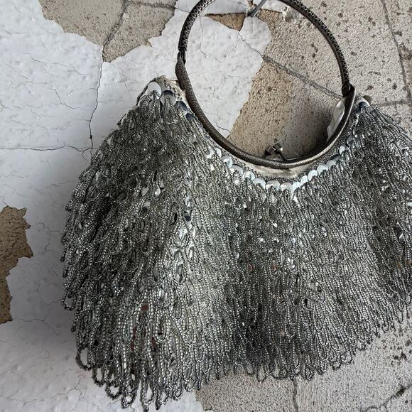 Vintage La Regale Silver Beaded Sequin Evening Bag Top Handle Purse Hong Kong - Picture 2 of 9
